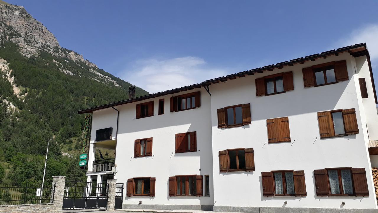 Roburent Hotel